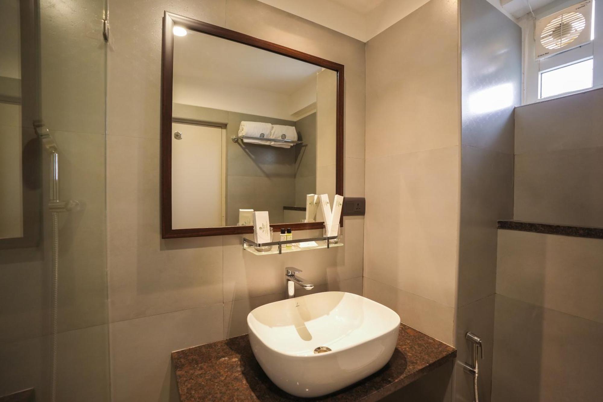 Vaishnavi Residency Otel Bangalore Dış mekan fotoğraf