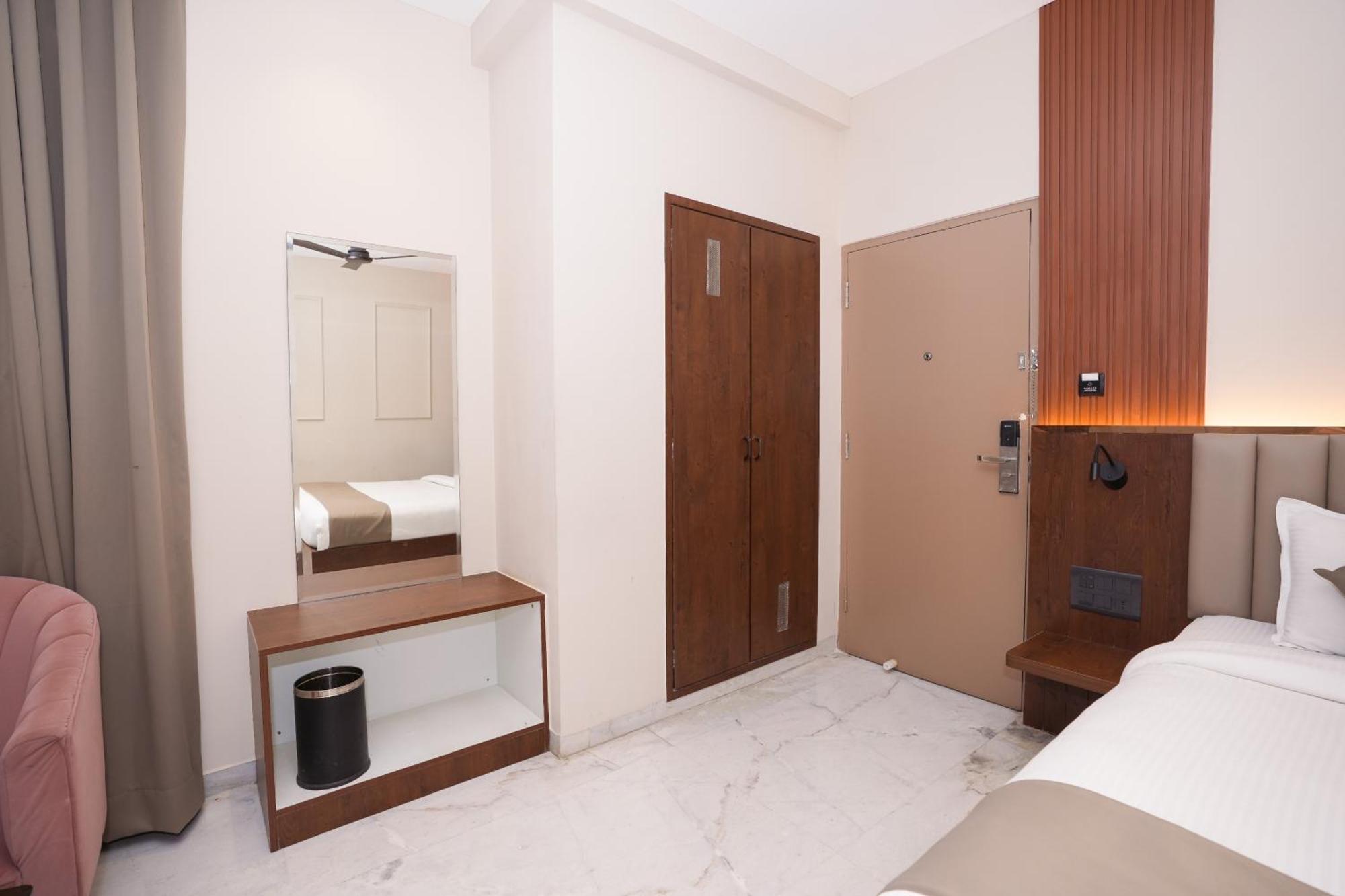 Vaishnavi Residency Otel Bangalore Dış mekan fotoğraf