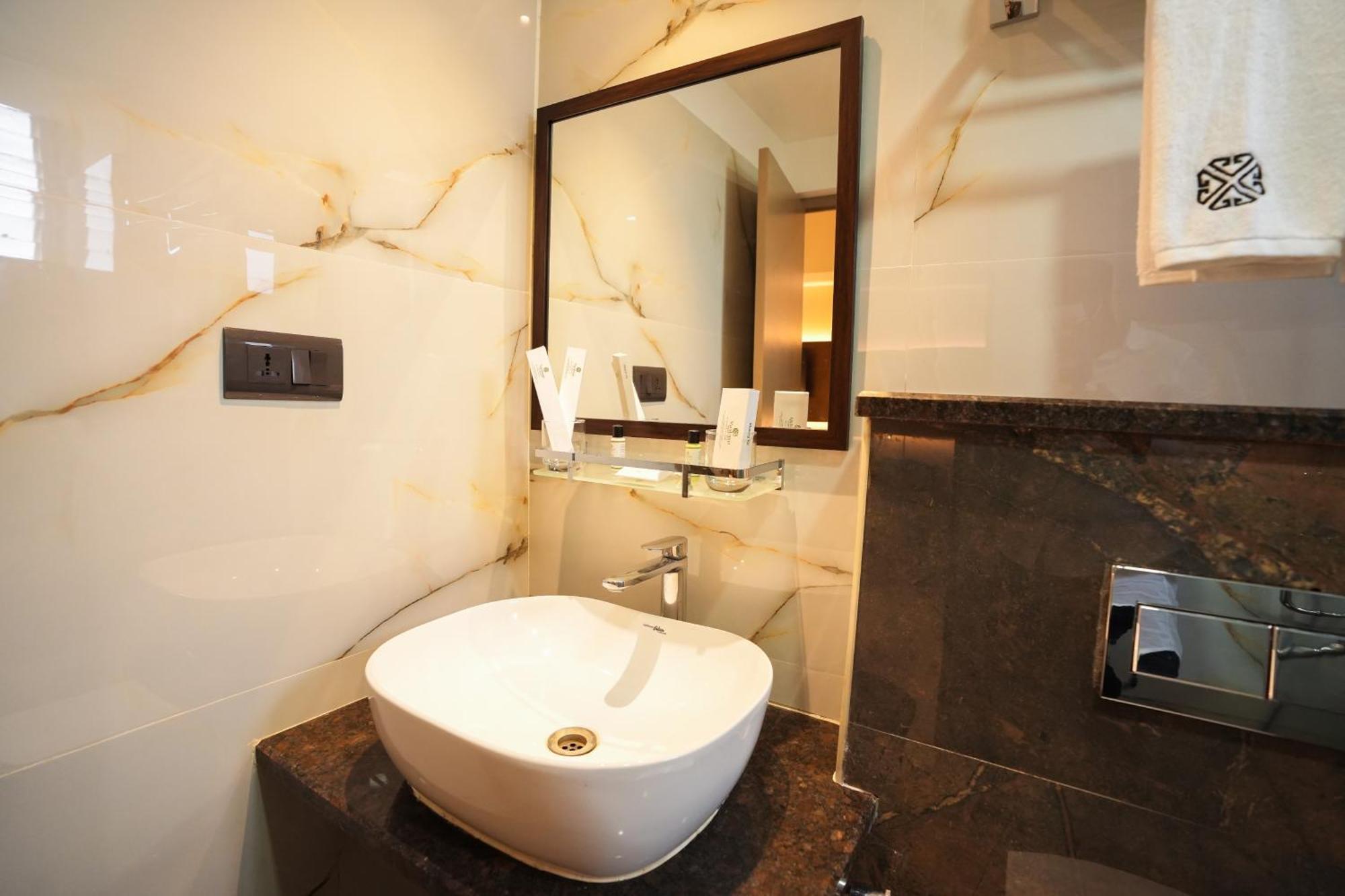 Vaishnavi Residency Otel Bangalore Dış mekan fotoğraf